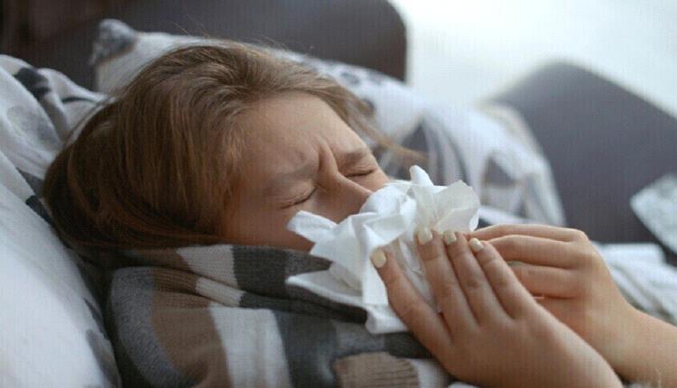 طبيبة توضح العلاقة بين نزلات البرد والتهاب الجيوب الأنفية
