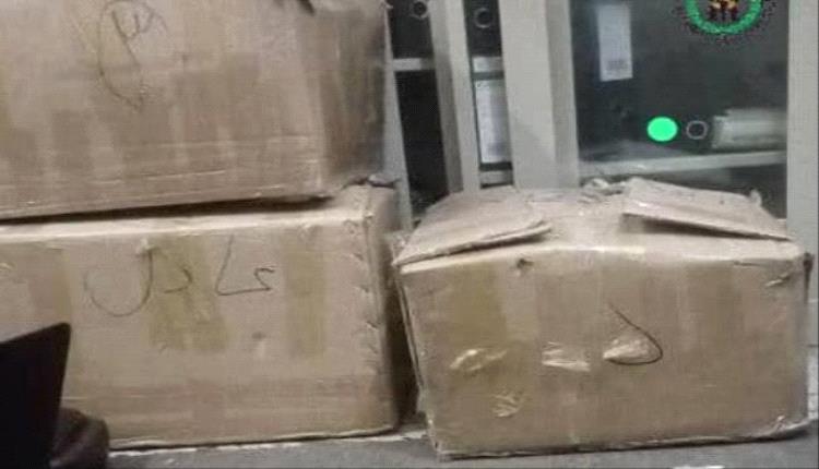 قوات الحزام الأمني تضبط شحنة أدوية مهربة غرب عدن
