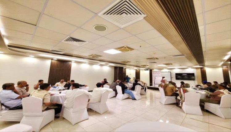 ورشة مجتمعية بالمكلا تبحث احتياجات أحياء بويش وتحسين الخدمات الأساسية
