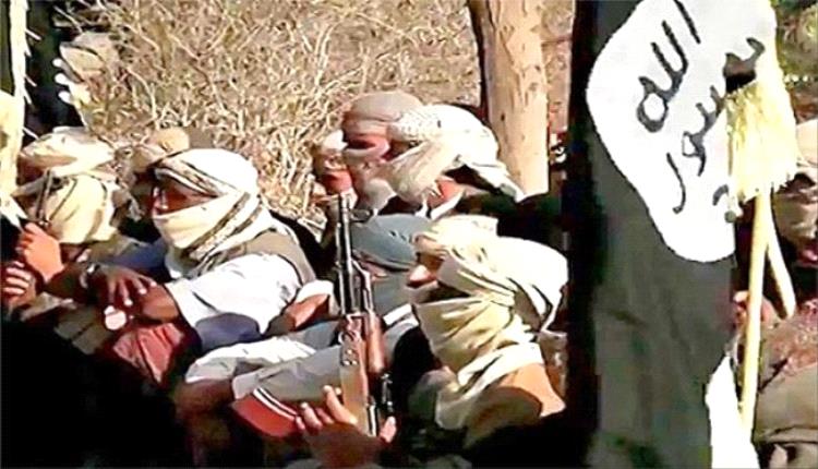 قاعدة اليمن تتصدع من الداخل.. قادة منشقون يمهلون القيادة 10 أيام قبل الاقتتال
