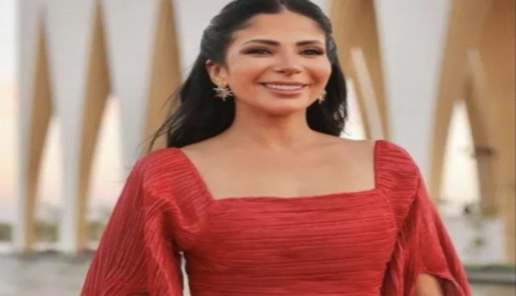 منى زكي تشيد ببرنامج دولة التلاوة