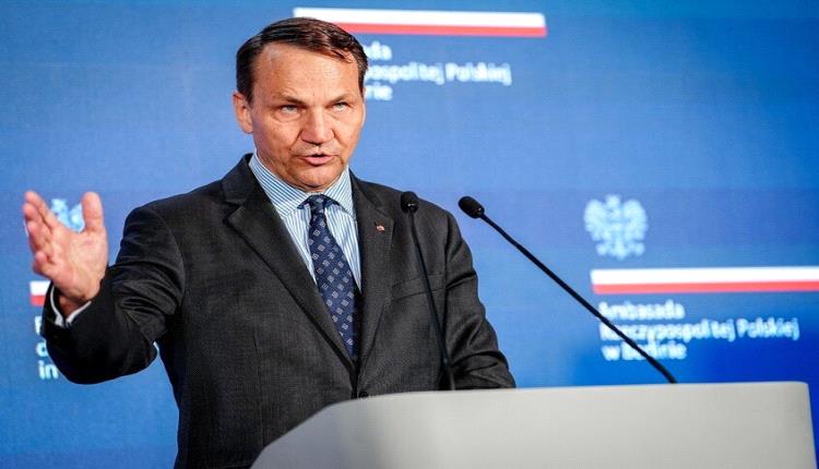 بعد حوادث سكك الحديد.. بولندا تغلق آخر قنصلية روسية متوعدة بخطوات أخرى وموسكو تلوح بالرد