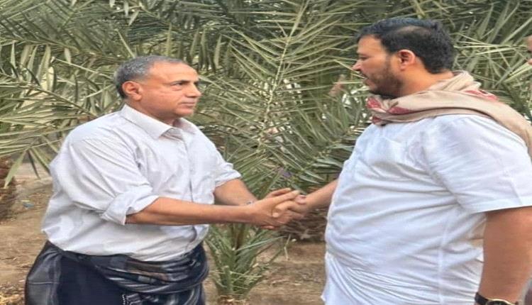 العليمي يقدم واجب العزاء لرئيس جامعة عدن في وفاة حفيده