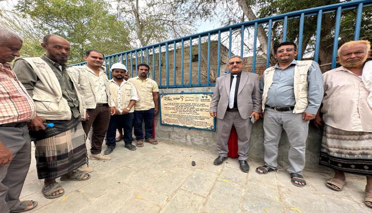 وكيل وزارة الزراعة يتسلّم مشروع رصف قناة المياه في منطقة البستان بمديرية تبن لحج