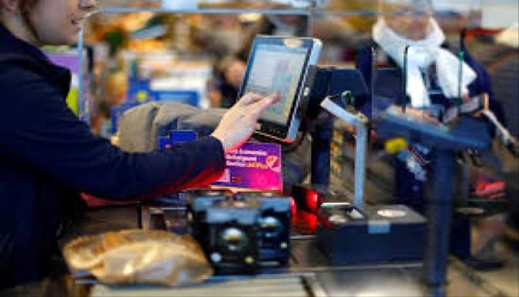 الأميركيون نحو إنفاق قياسي خلال موسم العطلات رغم الوضع الاقتصادي..