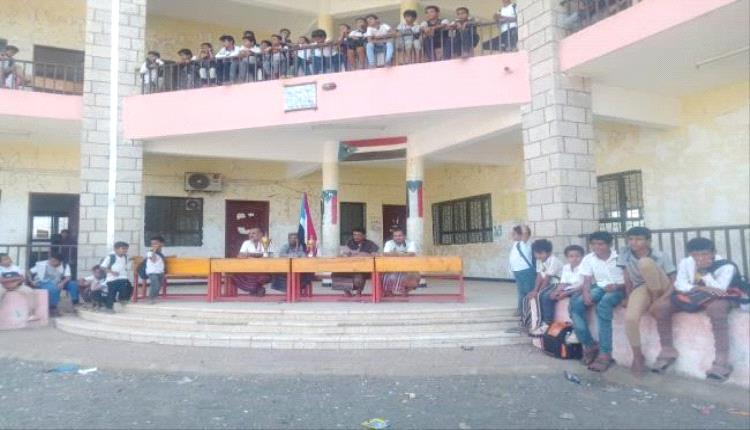 الصف الثامن يتوج بكأس دوري كرة القدم لمدرسة الصمود بالملاح بمناسب..