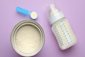 الولايات المتحدة.. سحب عاجل لحليب أطفال شهير إثر صلة محتملة بمرض خطير