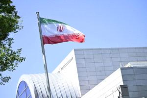 إيران تحذر من تداعيات التحركات العسكرية الأمريكية في منطقة الكاريبي