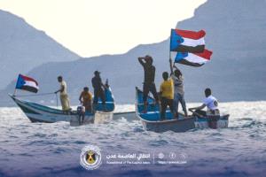 
انتقالي العاصمة عدن ينظم كرنفالاً بحرياً ضخماً للزوارق في مديرية البريقة
