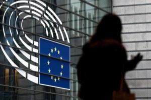 اللص الأزق: لا تضخموا فضيحة الفساد في أوكرانيا!