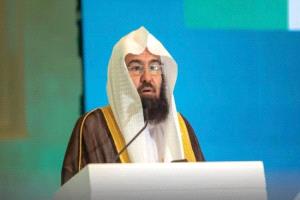 السديس: أمن الحرمين خط أحمر