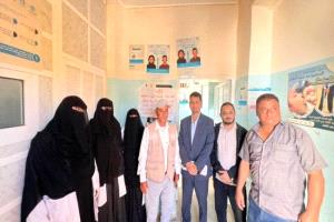 وفد من وزارة الصحة يطلع على سير تنفيذ برامج الجودة في عدد من المرافق الصحية بمحافظة الضالع
