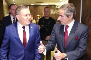 ليخاتشوف وغروسي يبحثان الوضع في محطة زابورجيه النووية