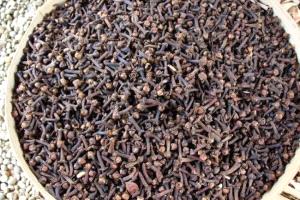 القرنفل يعزز ضبط مستويات السكر في الدم