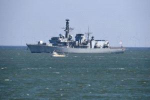 لندن تحذّر بوتين بعد رصد سفينة روسية في المياه البريطانية