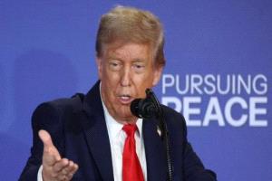 ترامب: لا نسعى إلى الحرب مع أحد