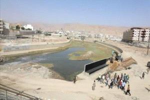 محافظ حضرموت يتفقد مشروع المرحلة الثانية لخور المكلا
