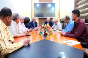 فريق التوجيه الرئاسي يزور الهيئة العليا للأدوية بالعاصمة عدن ويطّلع على سير عملها وتحدياتها الميدانية
