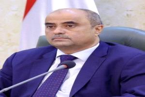 بن بريك : لن نسمح للرئاسي بالعبث بصلاحيات الحكومة! ..
والقرار التنفيذي خط أحمر  