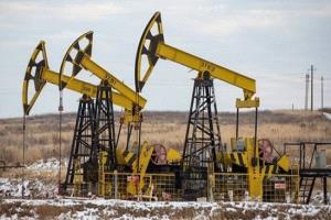 النفط يرتفع مدعومًا بالتفاؤل حول انتهاء الإغلاق الأمريكي