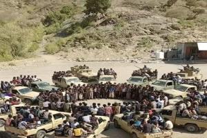 هذه صور  مجاميع مليشاوية افريقيه ارهابيه  في ⁧‫#صعدة‬⁩ والواضح بالصورة انهم يمتلكون اسلحة ومدرعات