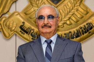 لإنهاء الأزمة السياسية.. حفتر يدعو الليبيين إلى تحرك سلمي منظم