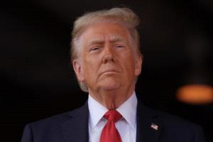 ترامب: سنجري مفاوضات مع رئيس فنزويلا قريباً