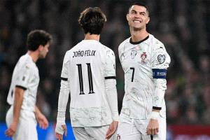 "تصرفه مسرحية".. صحيفة برتغالية تفتح النار على رونالدو بعد طرده أمام إيرلندا