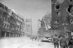 بوتين يخلد ذكرى يوم السيطرة على كونيغسبرغ