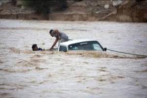 هطول للأمطار يتسبب في فيضانات بمناطق من إيران بعد أشهر من الجفاف