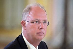 دميترييف يؤكد وجود ماكينة قوية لتقييد حرية التعبير في الاتحاد الأوروبي