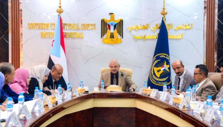 الهيئة الإدارية للجمعية الوطنية تشيد بجهود الرئيس الزُبيدي في تعزيز حضور الجنوب بالمحافل الدولية
