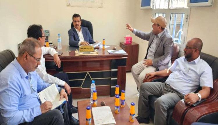 فريق التوجيه الرئاسي ينفذ نزولًا ميدانيًا إلى مكتب النفط والمعادن بسقطرى
