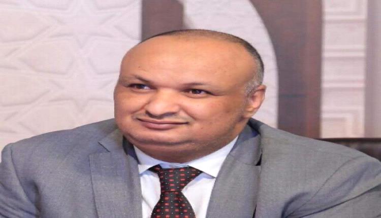  
 اصدار العليمي له قرارا  بتعينه  رئيس  لتحرير صحيفه الثورة  الالكترونيه، 