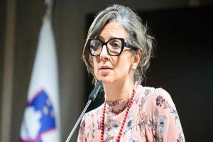 رداً على هجوم سفير دولة الاحتلال عليها ووصفه إياها بأنها تمارس "السحر" 
