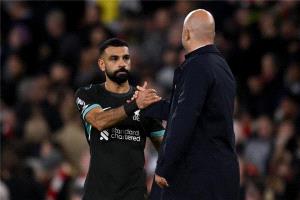 "هو من يستطيع إنقاذ حياتي".. آرني سلوت يريد إثارة غضب محمد صلاح