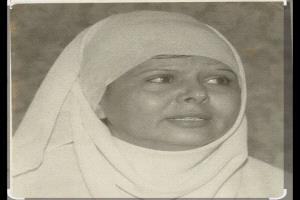 الشاعرة ميمونة ابوبكر سالم الحامد 
اول شاعرة يمنية ينشر لها ديوان مطبوع 