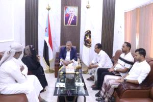 فريق التوجيه الرئاسي بالمهرة يلتقي رئيسة لجنة المرأة في الجمعية الوطنية
