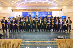 جامعة العلوم والتكنولوجيا فرع حضرموت تحتفي بطلابها الخريجين للعام الجامعي2024-2025م بالمكلا  