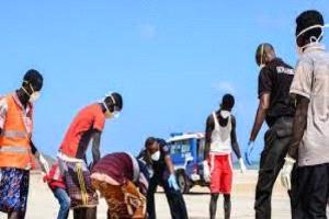 18 قتيلًا في غرق مركب مهاجرين قبالة ليبيا