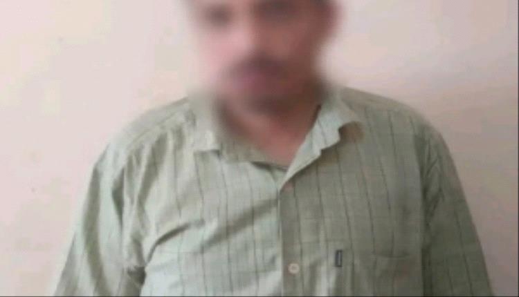 قوات الحزام الامني تلقي القبض على مطلوب أمني شرق العاصمة عدن

