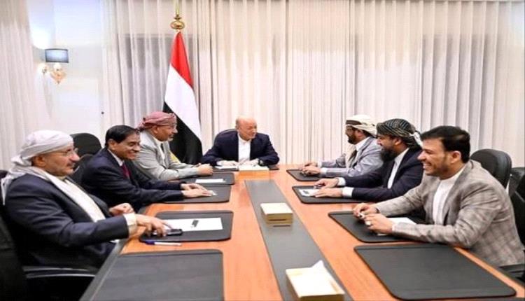 الرئاسي يكلف فريقا قانونيا بمراجعة قراراته منذ إعلان تشكيله
