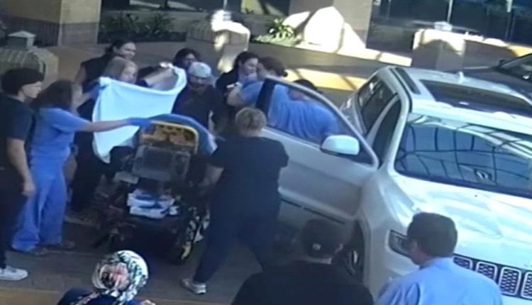 أميركا.. 20 طبيباً وممرضة يشاركون في ولادة طارئة أمام بوابة 