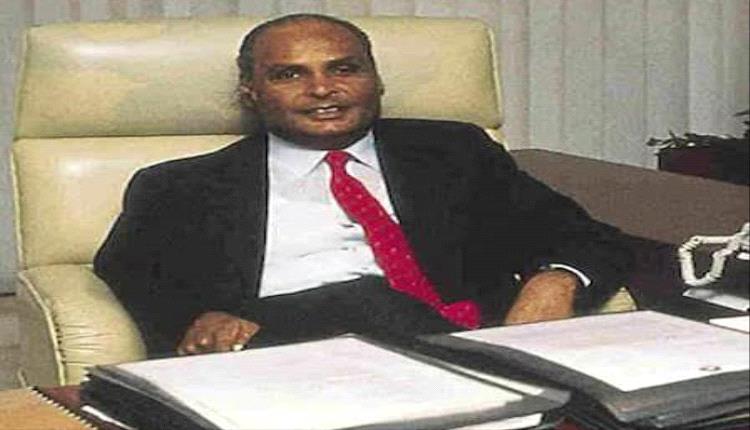 البعض يطالبني بالكتابة عن عائلة أمباني، وعن إبنهم الذي ولد في عدن،...
