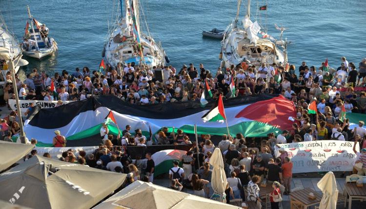 إيطاليا وإسبانيا تنشران سفنا حربية لمساعدة أسطول الصمود المتجه لغزة