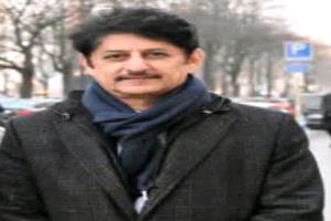 محظوظ من يقرأ  لسياسي كبير مثل أحمد عمر بن فريد العولقي