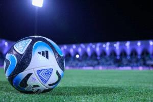 حرمان أندية الدوري السعودي من يوم حاسم في الانتقالات
