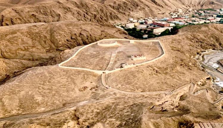 
مهلكة الفرس في عدن: البرج الذي كانت تأكل فيه النسور جثث البشر