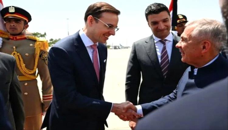 حاكم جمهورية تتارستان يصل مصر