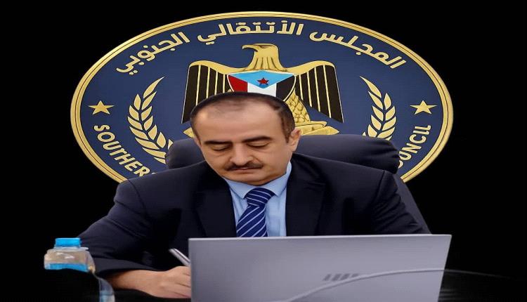 تصعيد غاضب من الرياض.. محسن عبيد: الأوامر القهرية لن تكسر إرادة الانتقالي